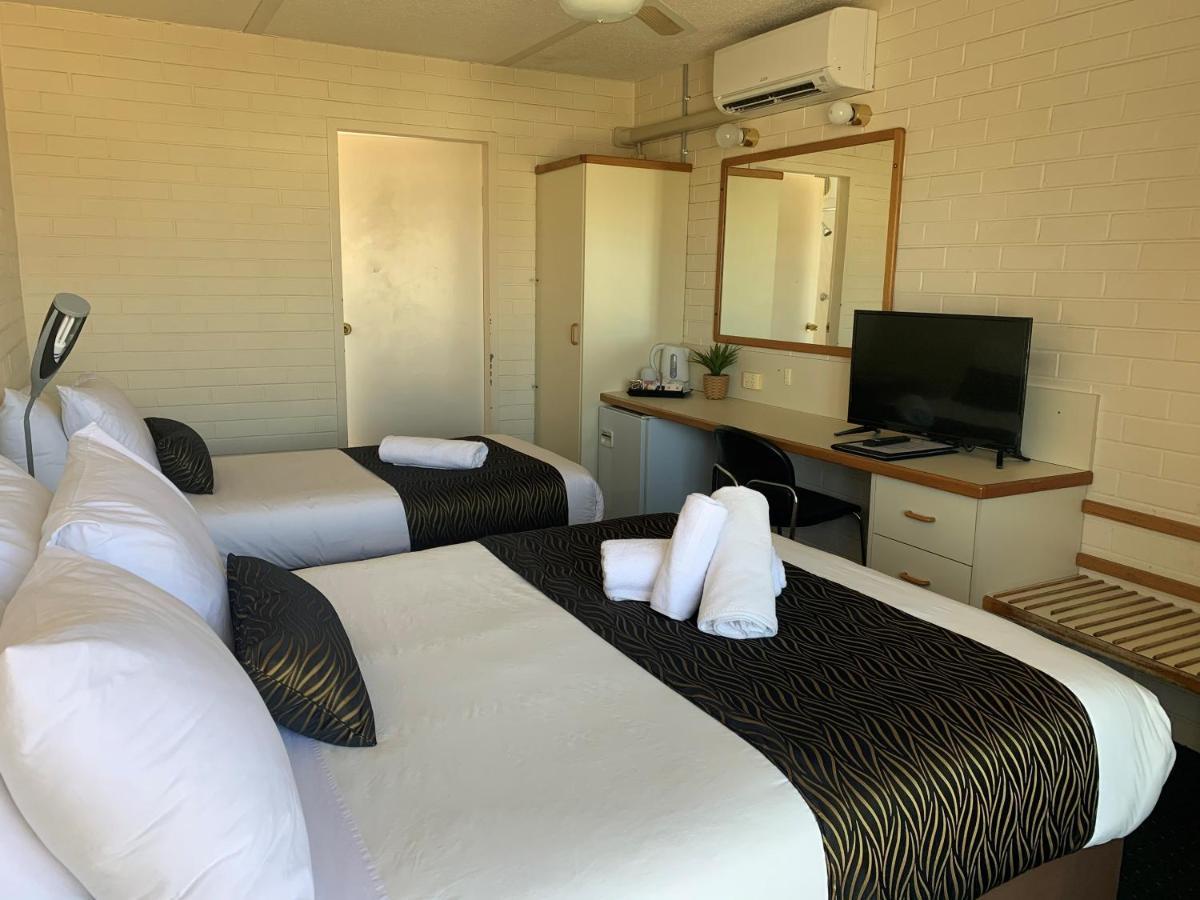 Crest Motor Inn Куинбиан Экстерьер фото